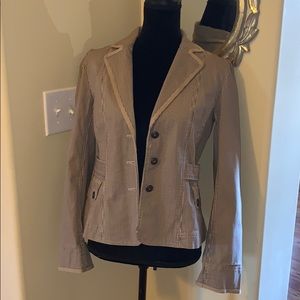 Worn once! Great condition! Women’s blazer!